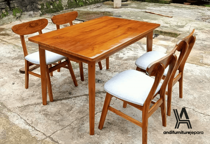 meja makan 4 kursi jati