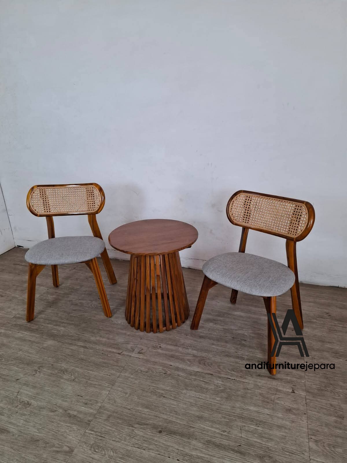  kursi teras minimalis modern harga terjangkau