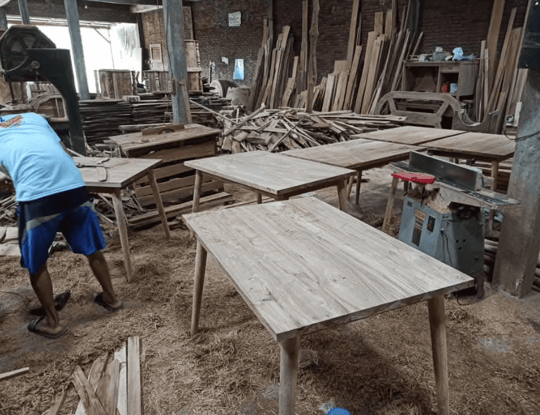 Yang Paling Sering Membuat Buyer Furniture Rugi Adalah Salah Mengira Reseller Sebagai Workshop Produksi