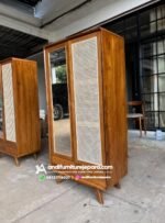 Lemari Klasik Kayu Jati dengan Kombinasi Rotan Plus Cermin - Gambar 2